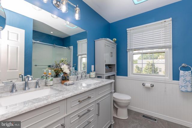 1 SALINA CT, Hockessin, DE 19707