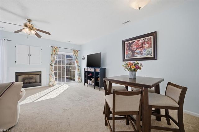 607 Caboose CT, Chesapeake, VA 23320