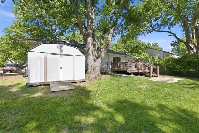 11301 Spring Valley Road, Kansas City, MO 64134