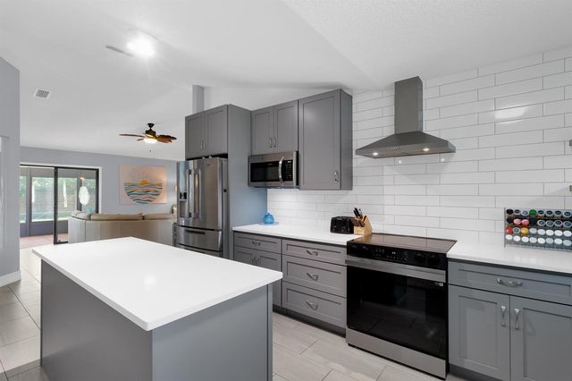 843 Vocelle Avenue, Sebastian, FL 32958
