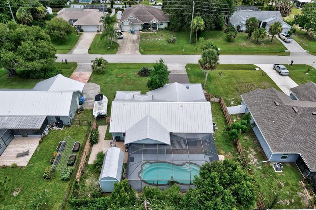 843 Vocelle Avenue, Sebastian, FL 32958