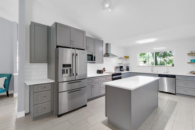 843 Vocelle Avenue, Sebastian, FL 32958