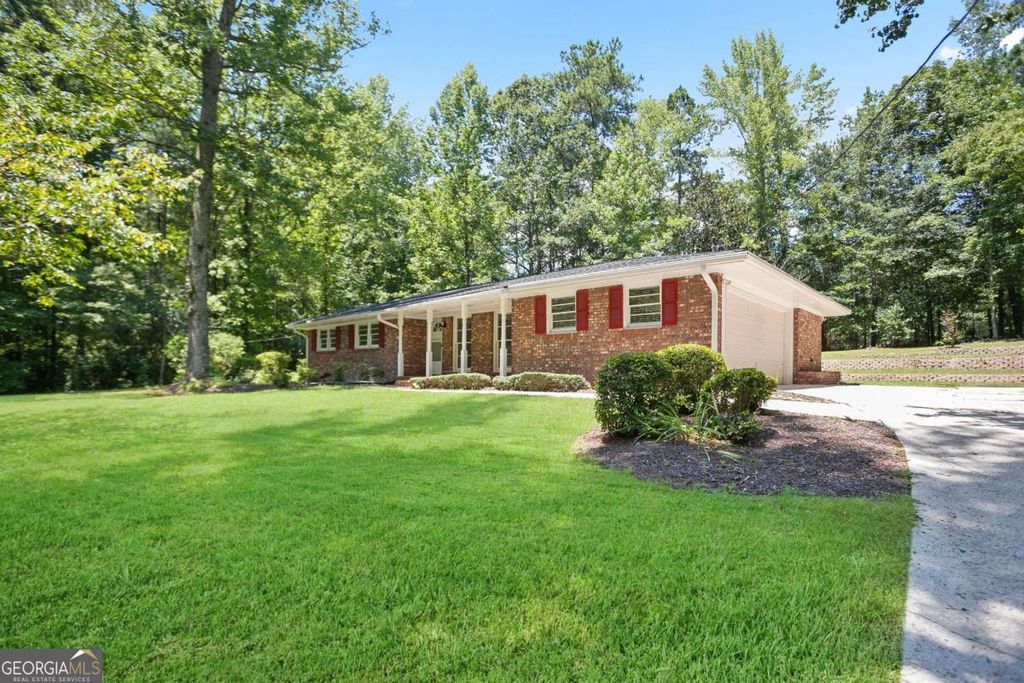 85 Valleybrook Drive, Fairburn, GA 30213