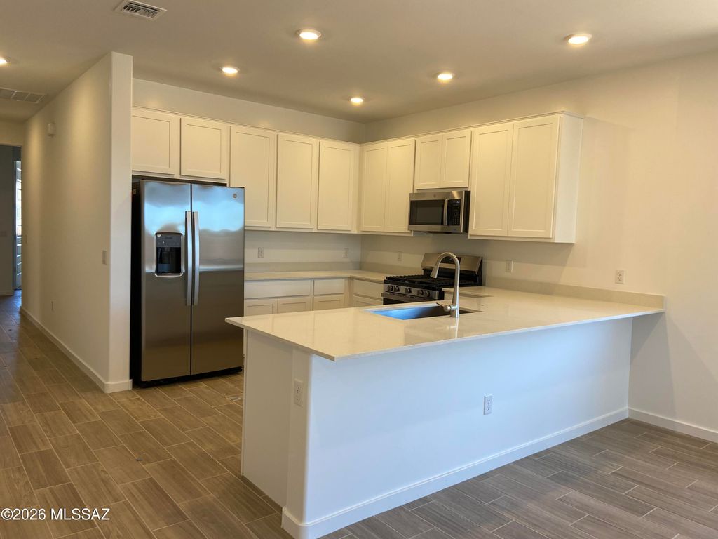 Image 3 of property listing at 13160 E Reg Morrison Way, Tucson, AZ 85747