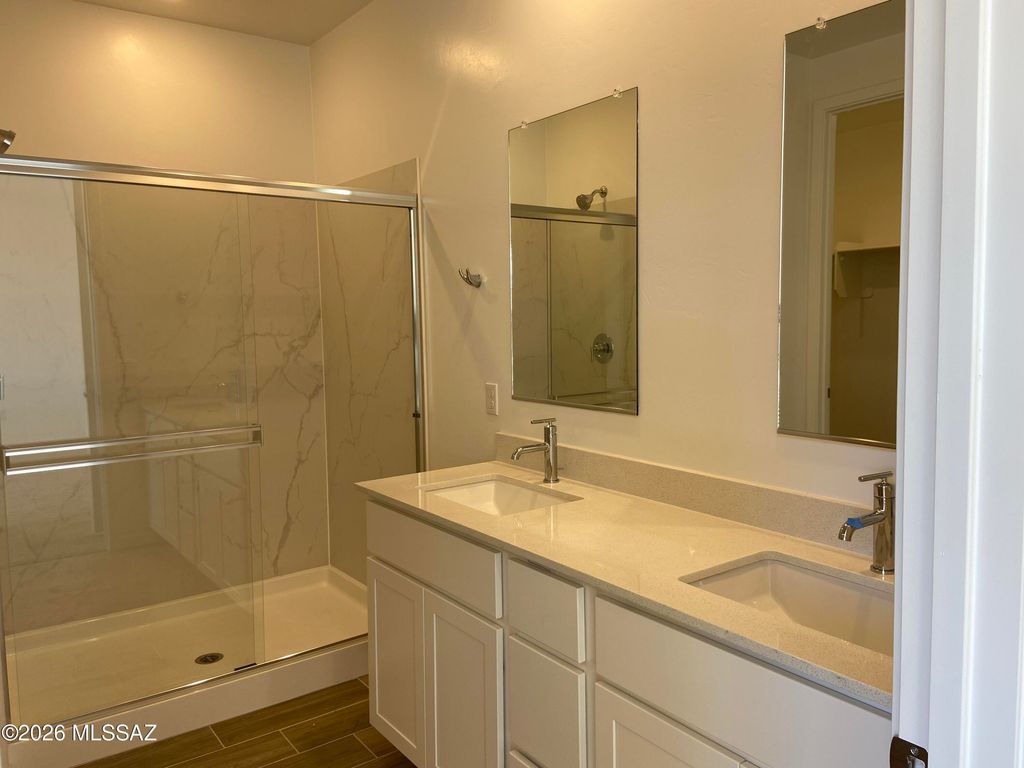 Image 6 of property listing at 13160 E Reg Morrison Way, Tucson, AZ 85747