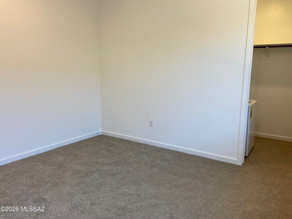 Image 9 of property listing at 13160 E Reg Morrison Way, Tucson, AZ 85747