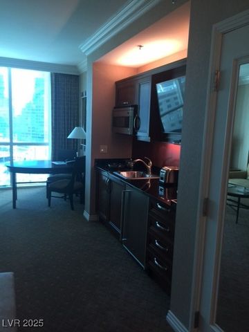 135 East Harmon Avenue 219, Las Vegas, NV 89109