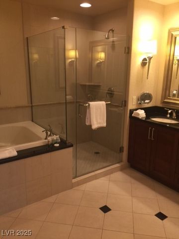 135 East Harmon Avenue 219, Las Vegas, NV 89109