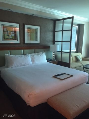 135 East Harmon Avenue 219, Las Vegas, NV 89109