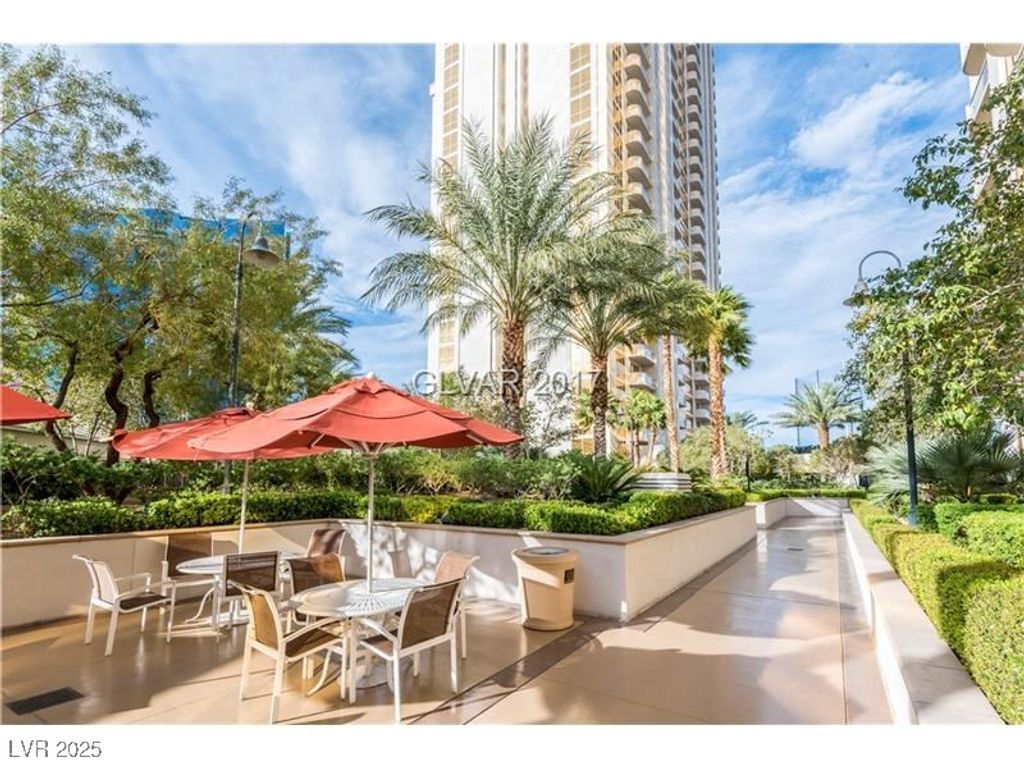 135 East Harmon Avenue 219, Las Vegas, NV 89109