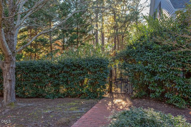 100 Sundance Place, Chapel Hill, NC 27514