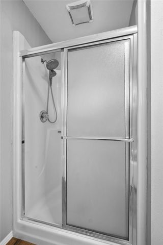 124 Bluff Drive, Lowell, AR 72745