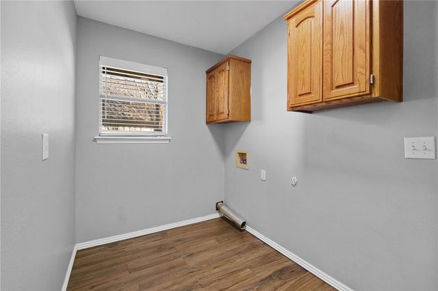 124 Bluff Drive, Lowell, AR 72745