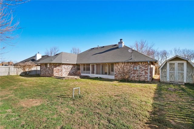 124 Bluff Drive, Lowell, AR 72745