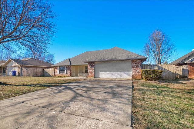 124 Bluff Drive, Lowell, AR 72745