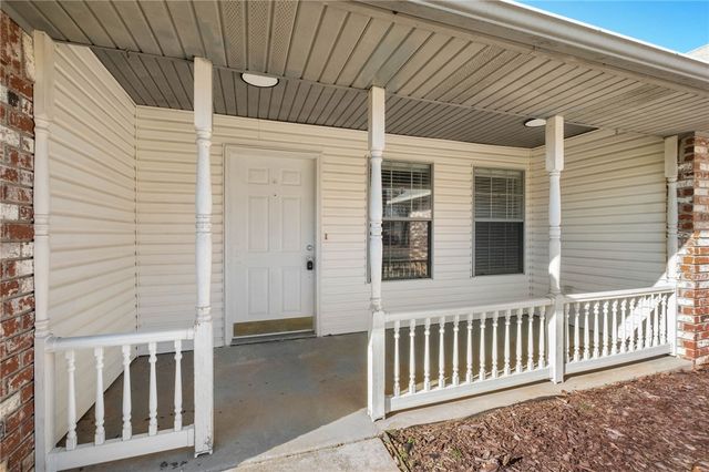 124 Bluff Drive, Lowell, AR 72745