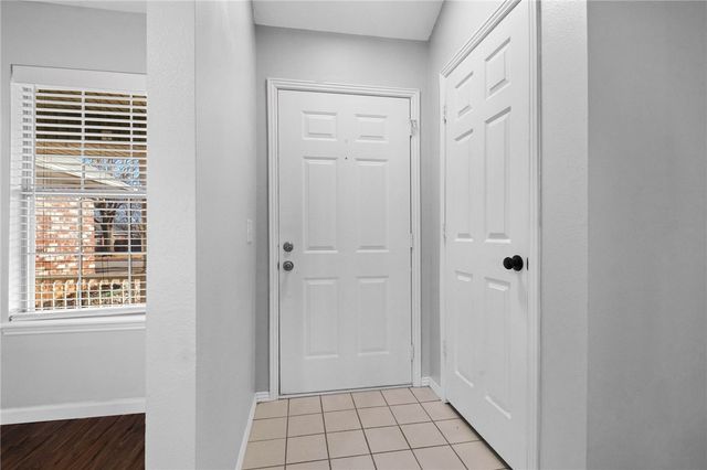 124 Bluff Drive, Lowell, AR 72745