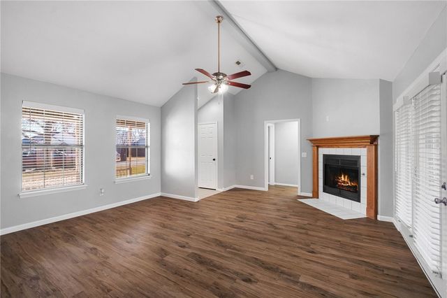 124 Bluff Drive, Lowell, AR 72745