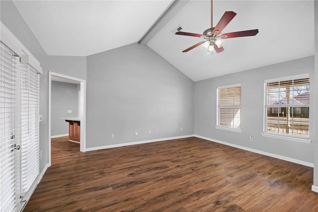 124 Bluff Drive, Lowell, AR 72745