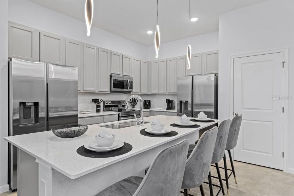 Image 9 of property listing at 5948 HIGH SEAS DRIVE, Orlando, FL 32821