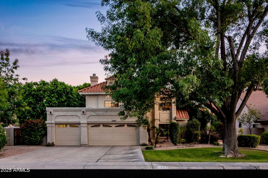 1983 E PALOMINO Drive, Tempe, AZ 85284