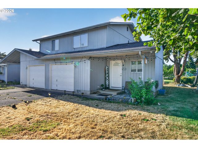 30 T St, Springfield, OR 97477