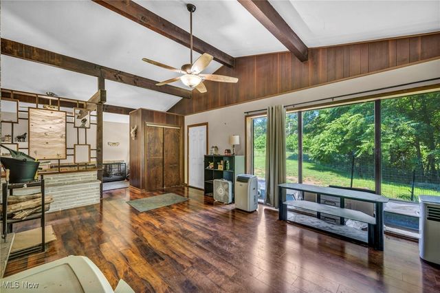 17500 E River Road, Columbia Station, OH 44028