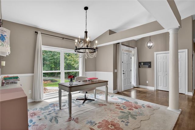136 Loran Pointe Circle, Seneca, SC 29672