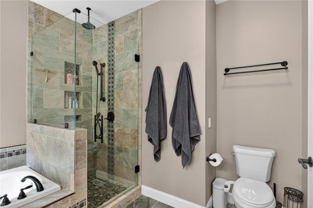 136 Loran Pointe Circle, Seneca, SC 29672
