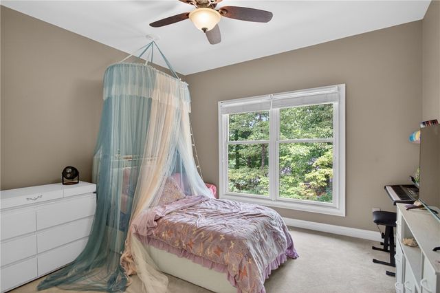 136 Loran Pointe Circle, Seneca, SC 29672