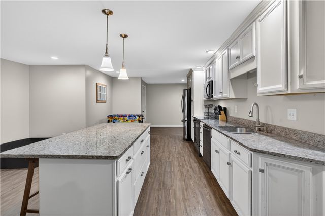 136 Loran Pointe Circle, Seneca, SC 29672