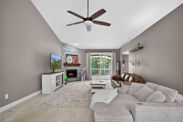 136 Loran Pointe Circle, Seneca, SC 29672