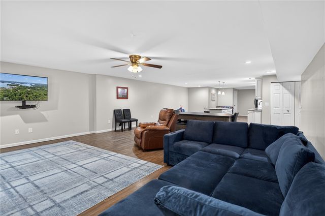 136 Loran Pointe Circle, Seneca, SC 29672