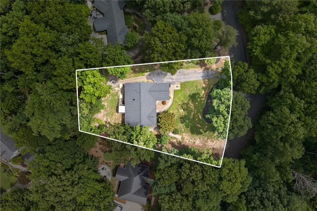 136 Loran Pointe Circle, Seneca, SC 29672