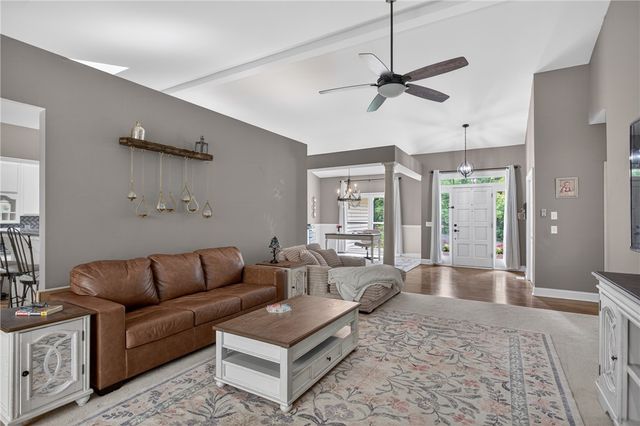 136 Loran Pointe Circle, Seneca, SC 29672