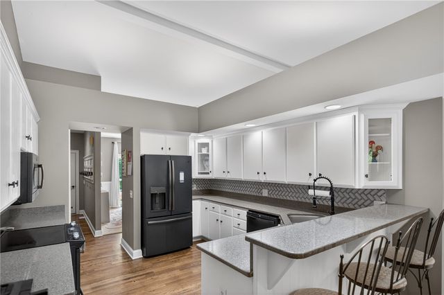 136 Loran Pointe Circle, Seneca, SC 29672