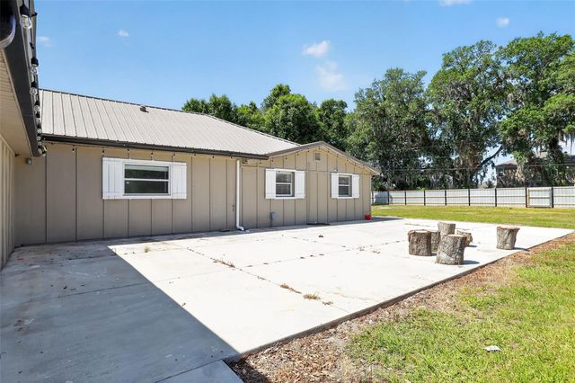 3240 APFEL ROAD, Wesley Chapel, FL 33543