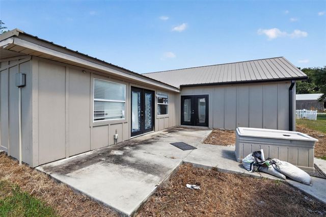 3240 APFEL ROAD, Wesley Chapel, FL 33543