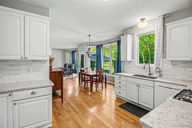 9367 Wildflower Way, Davisburg, MI 48350