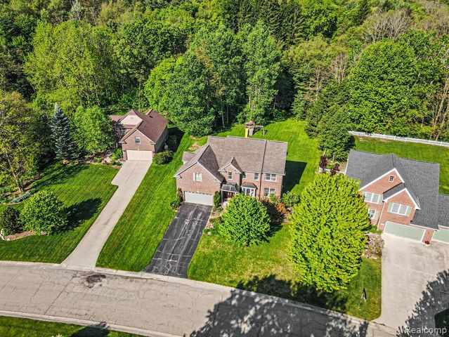 9367 Wildflower Way, Davisburg, MI 48350