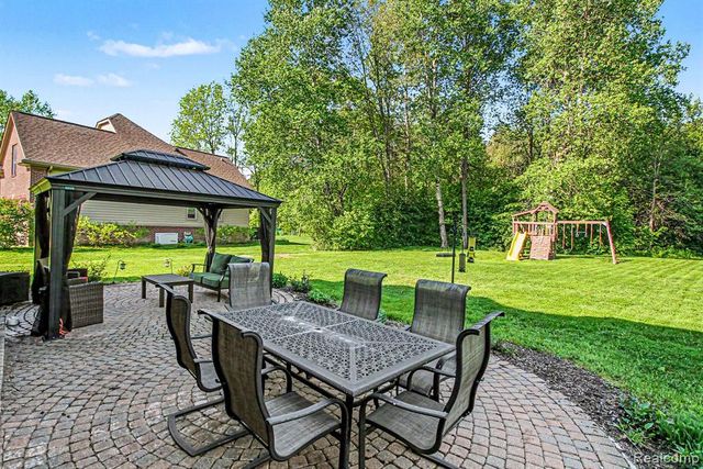 9367 Wildflower Way, Davisburg, MI 48350