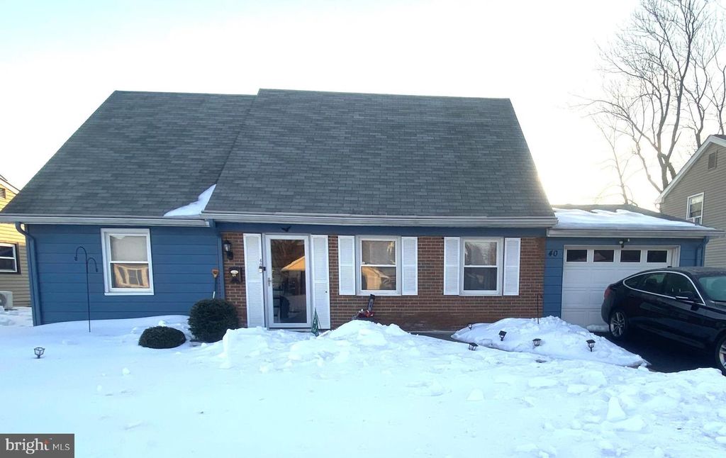 40 HANCOCK LN, Willingboro, NJ 08046