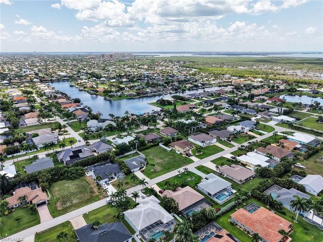 5235 27th PL, Cape Coral, FL 33914