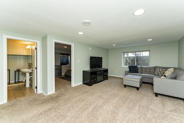 1012 7th Avenue NW, Rochester, MN 55901