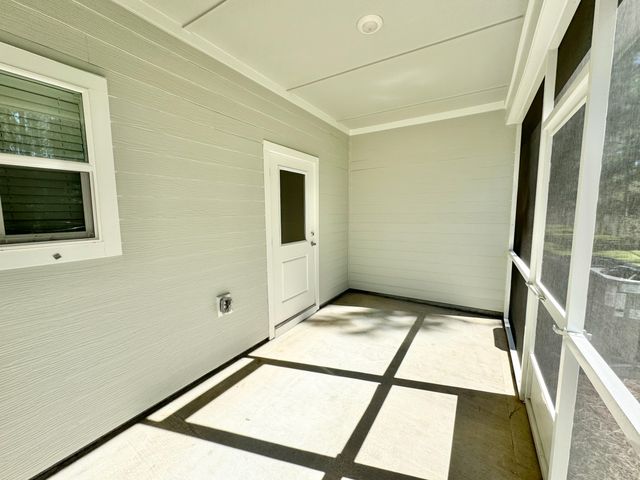 103 Date Palm Lane, Freeport, FL 32439