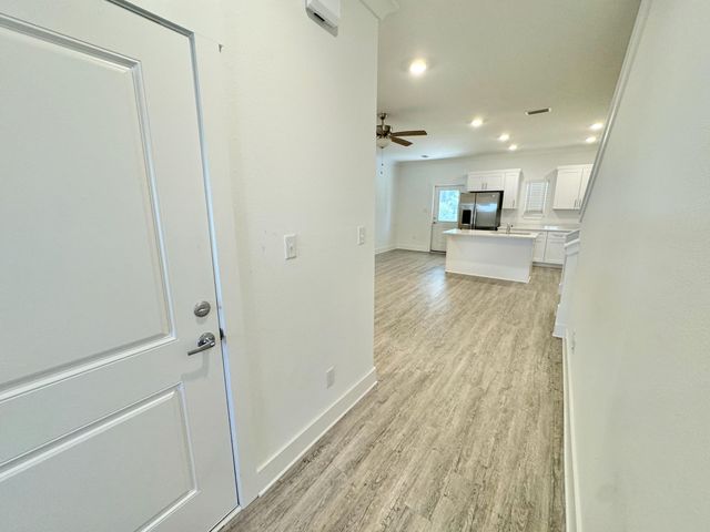 103 Date Palm Lane, Freeport, FL 32439