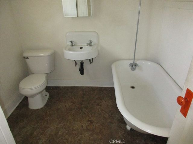 3076 Lemon, Riverside, CA 92501
