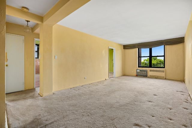 6515 38th Ave Apt 5K, New York City, NY 11377