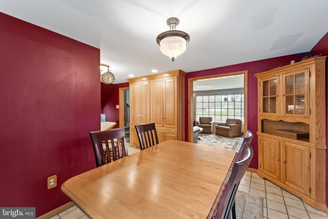 1043 DAVISVILLE RD, Southampton, PA 18966