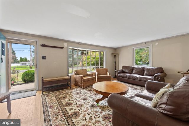 1043 DAVISVILLE RD, Southampton, PA 18966